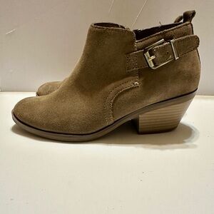 Sonoma Tan Suede Ankle Boots, size 8